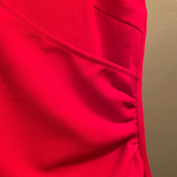 red dress - Picture 5 of 5